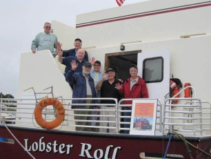 scenes-from-lobster-roll-cruises-19
